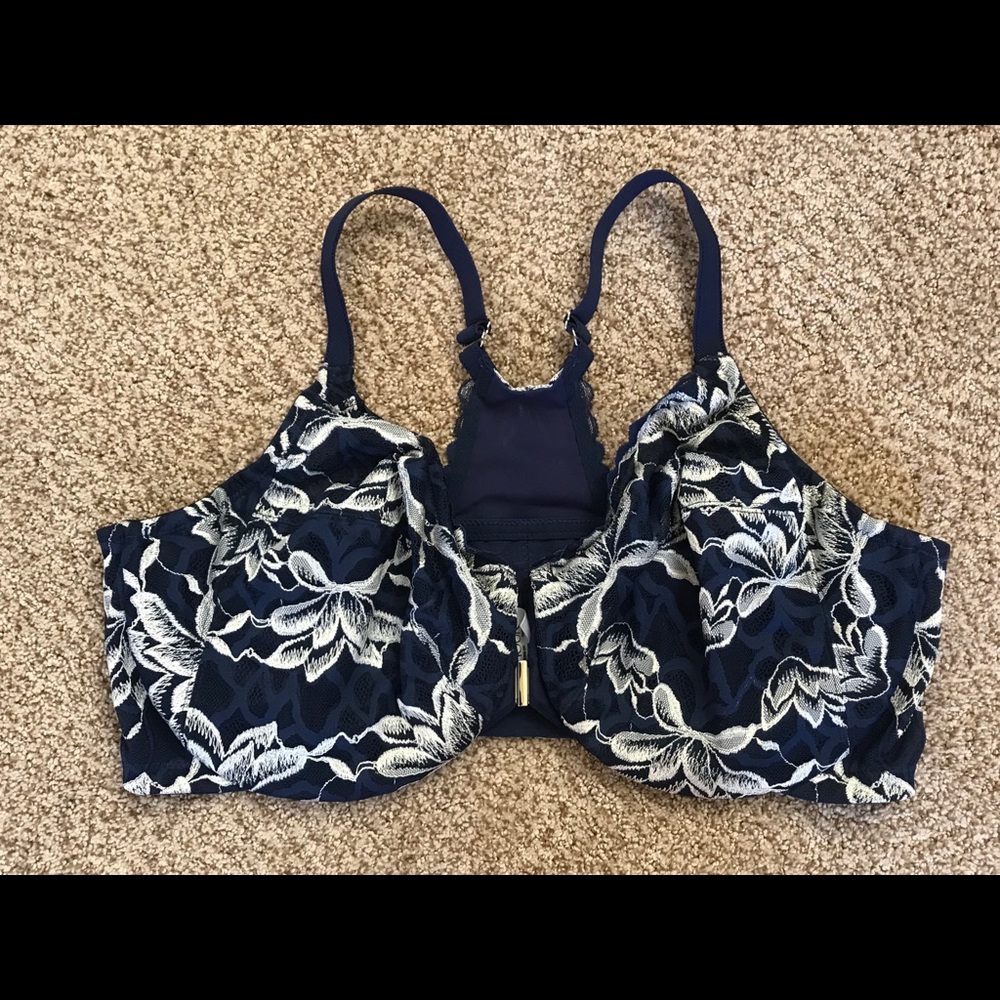 Bramour Bra Sz 44DD!  BNWOT!   Beautiful!!